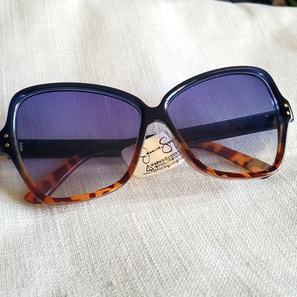 [Jessica Simpson] Ombre Turtoise Sunglasses - Picture 3 of 8